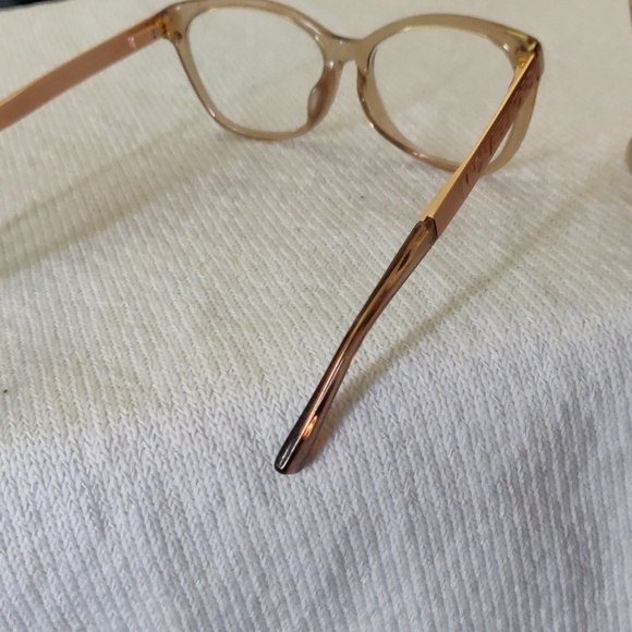 Eyeglass - Picture 3 of 4